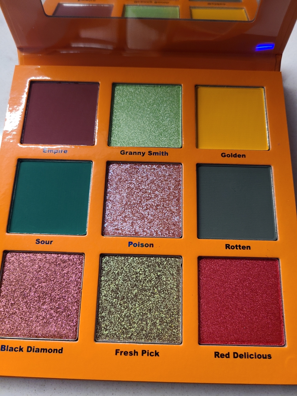 Alien/Unearthly Cosmetics Poison Apple🍎 Eyeshadow Palette